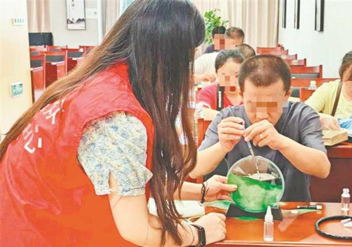 433801ea96c04032b754291d9ef80f43