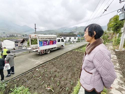 7174869ec1ae45689515af8a5e96ec28