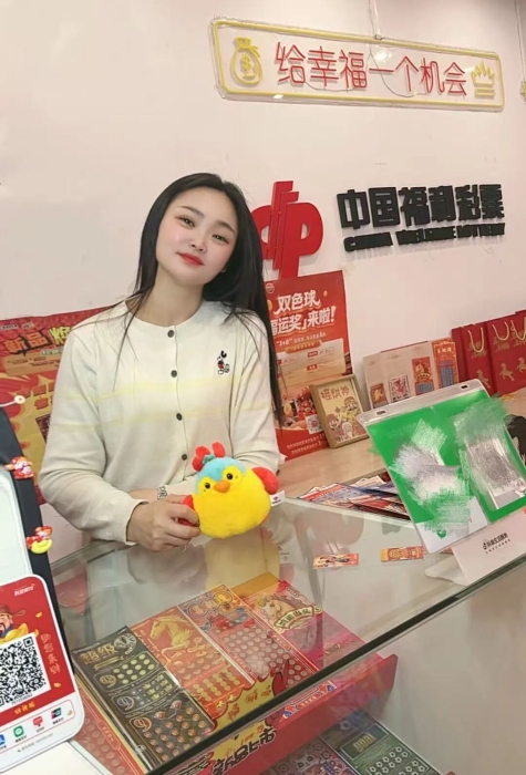 鄂州42210170站：潮人开潮店，融合出新意