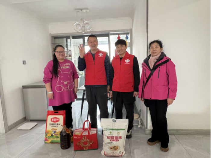 伊犁福彩新春送温暖 情系一线销售员暖人心(2026.03.04发布)728 伊犁福彩新春送温暖 情系一线销售员暖人心(2026.03.04发布)728