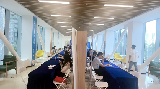 福彩青创招募不停 半月内武汉江南管理站再赴人才市场揽才