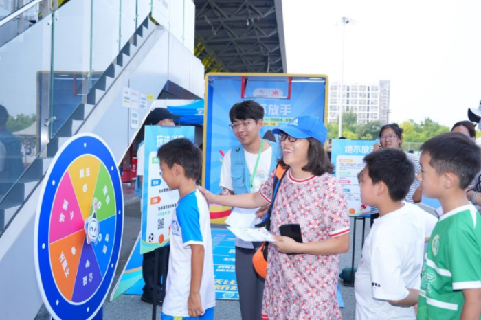 北京体彩运动嘉年华暨回超联赛橄榄球赛燃动回天社区857