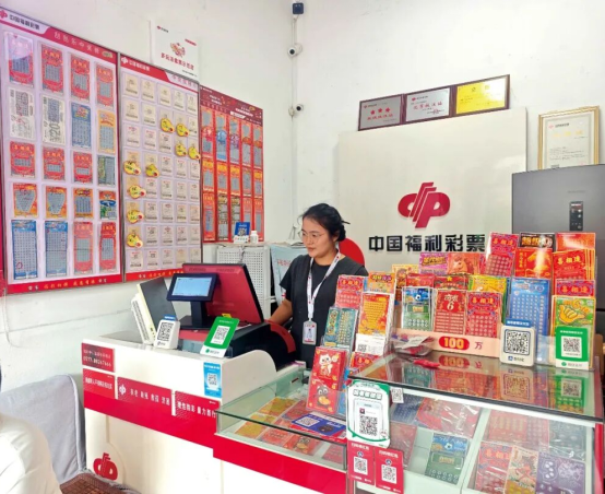 文成街角小店：一间福彩站，一城烟火暖