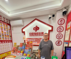 他把福彩小店开成了年轻人的聚集地