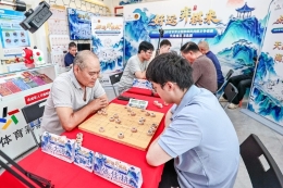 棋盘论道再赴约 名师授艺进街巷——棋王赛天津赛区大师探店第二站走进津南实体店